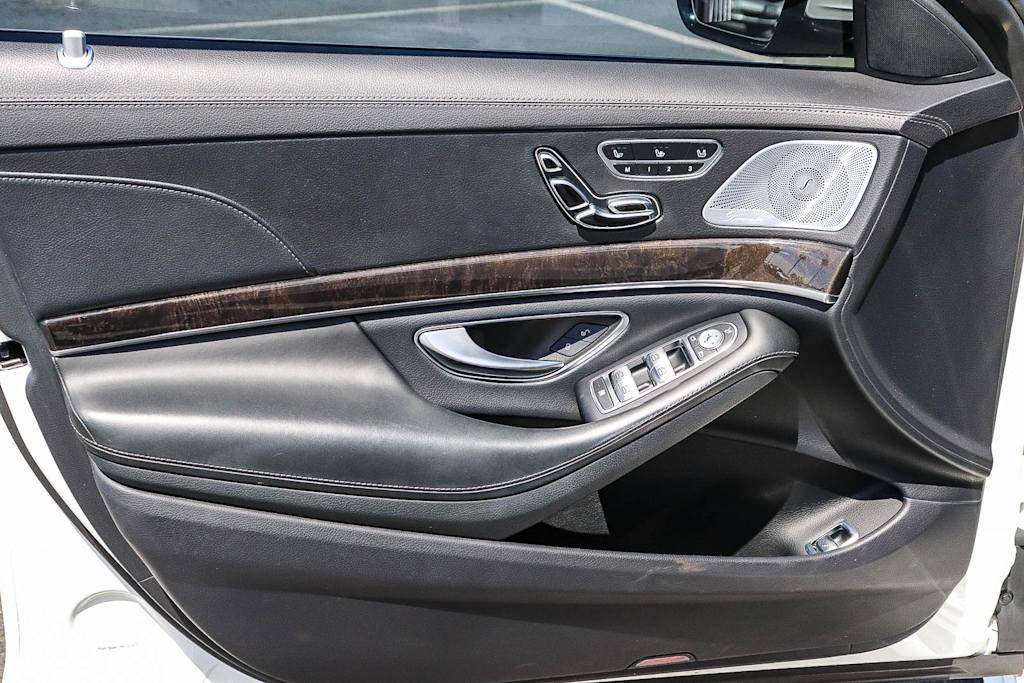 Thumbnail: 2019 Mercedes-Benz S-Class - 35