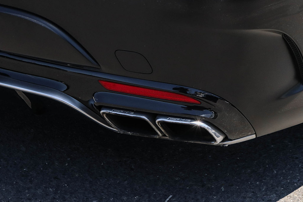 Thumbnail: 2016 Mercedes-Benz S-Class - 18