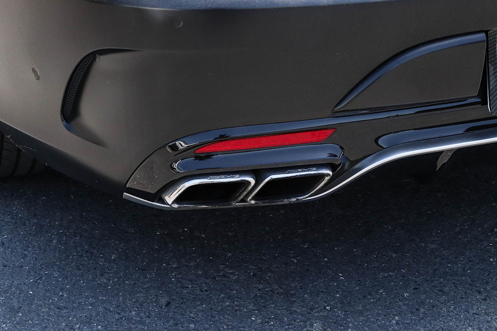 Thumbnail: 2016 Mercedes-Benz S-Class - 15