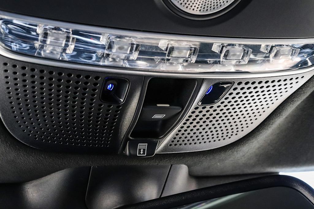 Thumbnail: 2016 Mercedes-Benz S-Class - 37