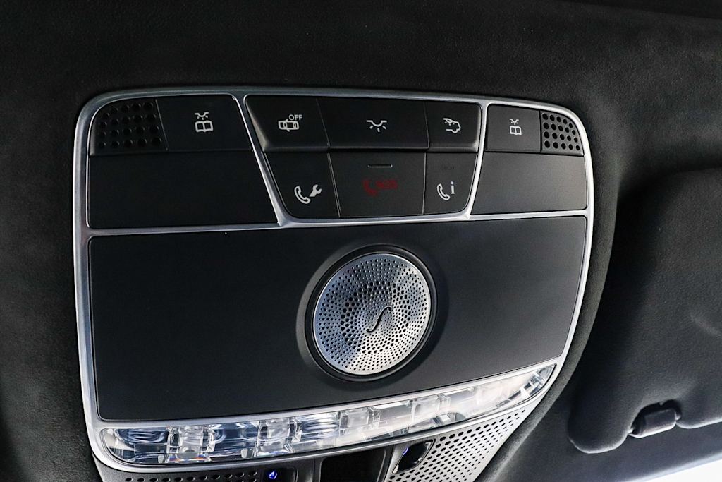 Thumbnail: 2016 Mercedes-Benz S-Class - 36