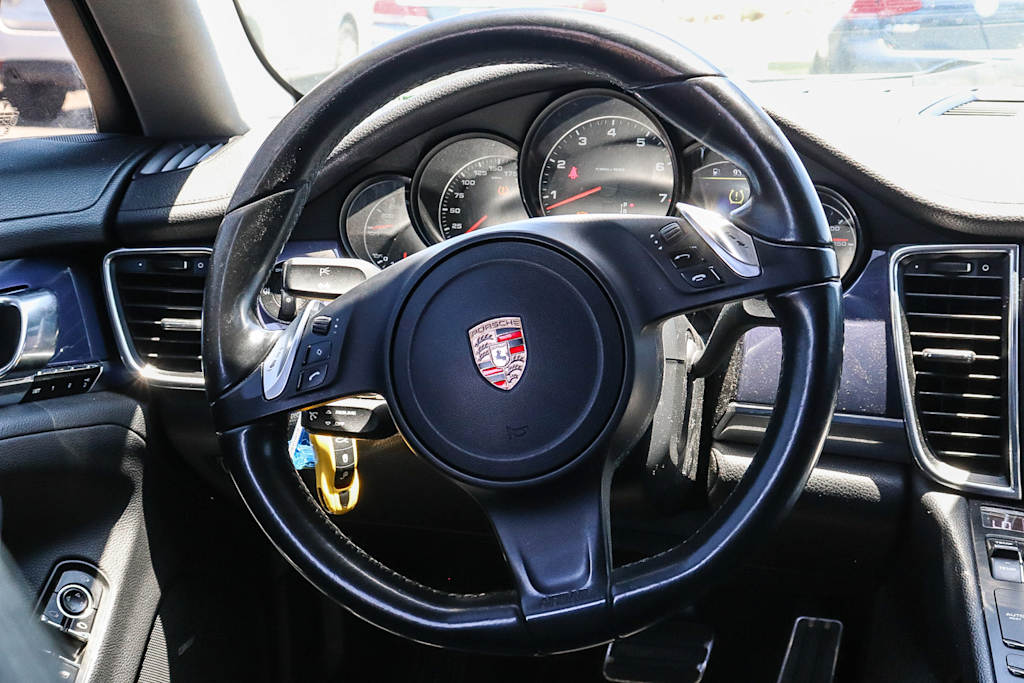 Thumbnail: 2013 Porsche Panamera - 8