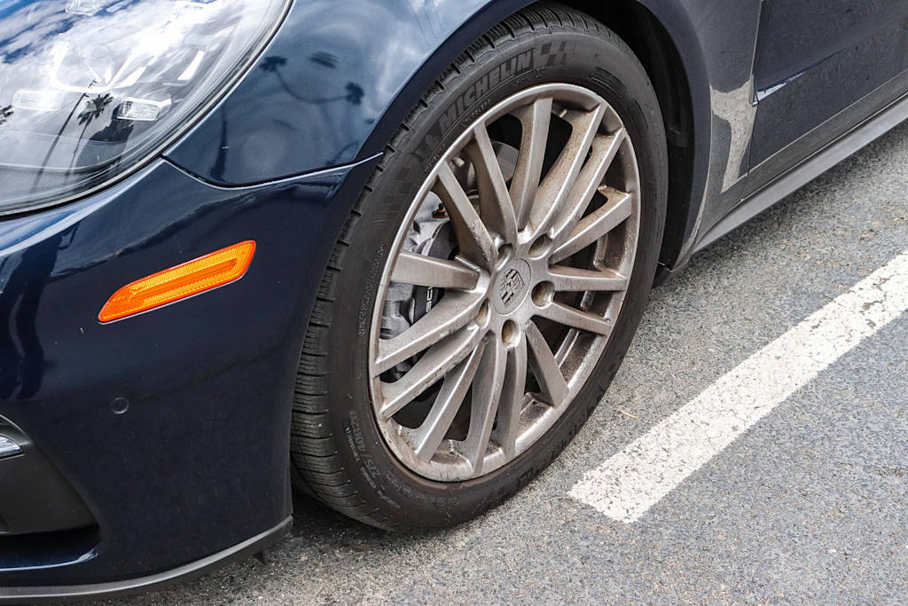 Thumbnail: 2017 Porsche Panamera - 3