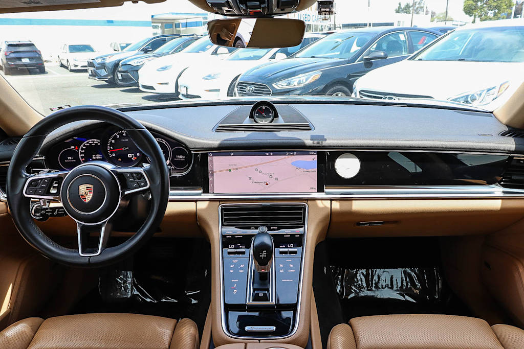 Thumbnail: 2017 Porsche Panamera - 2