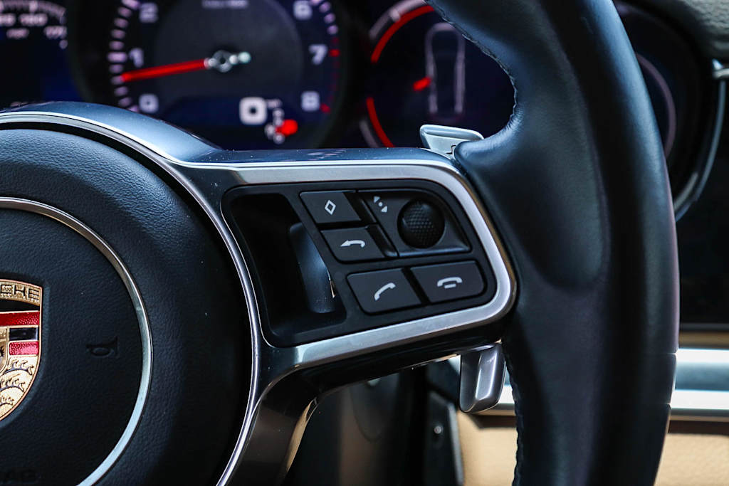 Thumbnail: 2017 Porsche Panamera - 24