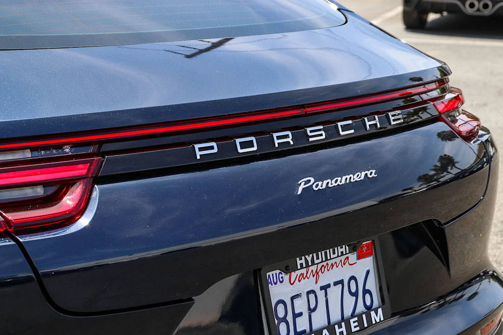 Thumbnail: 2017 Porsche Panamera - 20