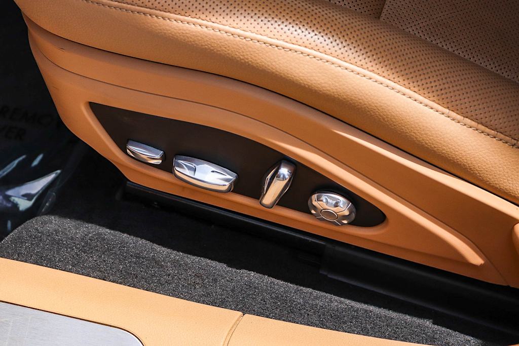 Thumbnail: 2017 Porsche Panamera - 26