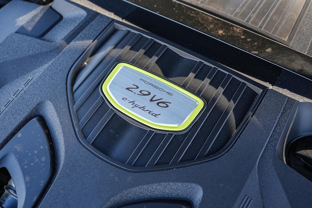 Thumbnail: 2019 Porsche Panamera - 28