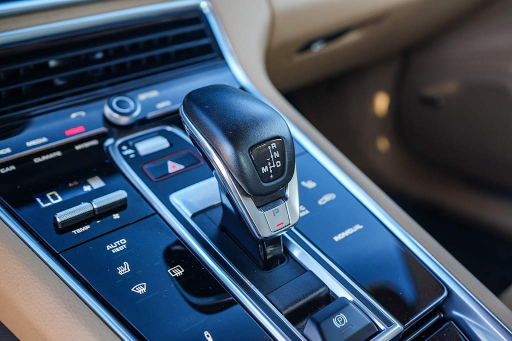 Thumbnail: 2019 Porsche Panamera - 24