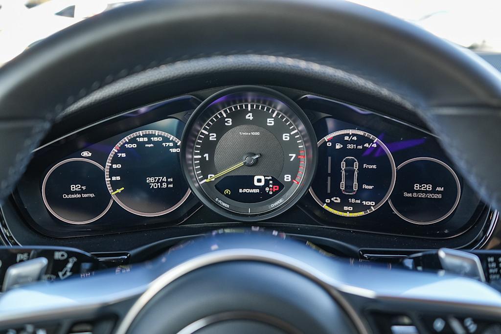 Thumbnail: 2019 Porsche Panamera - 15