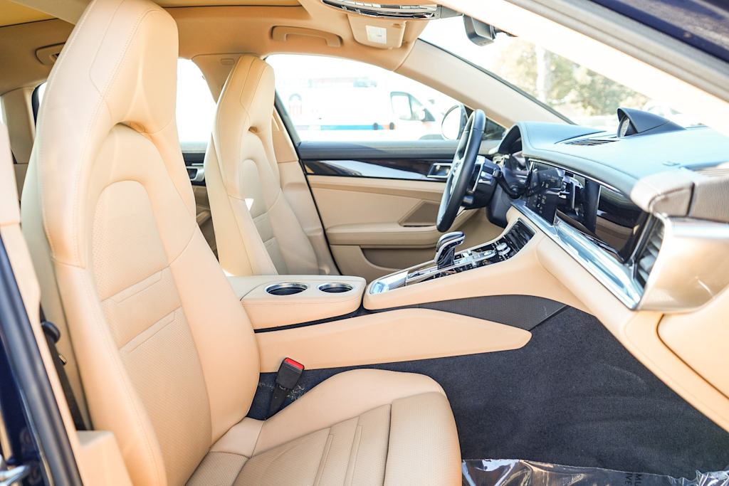 Thumbnail: 2019 Porsche Panamera - 9