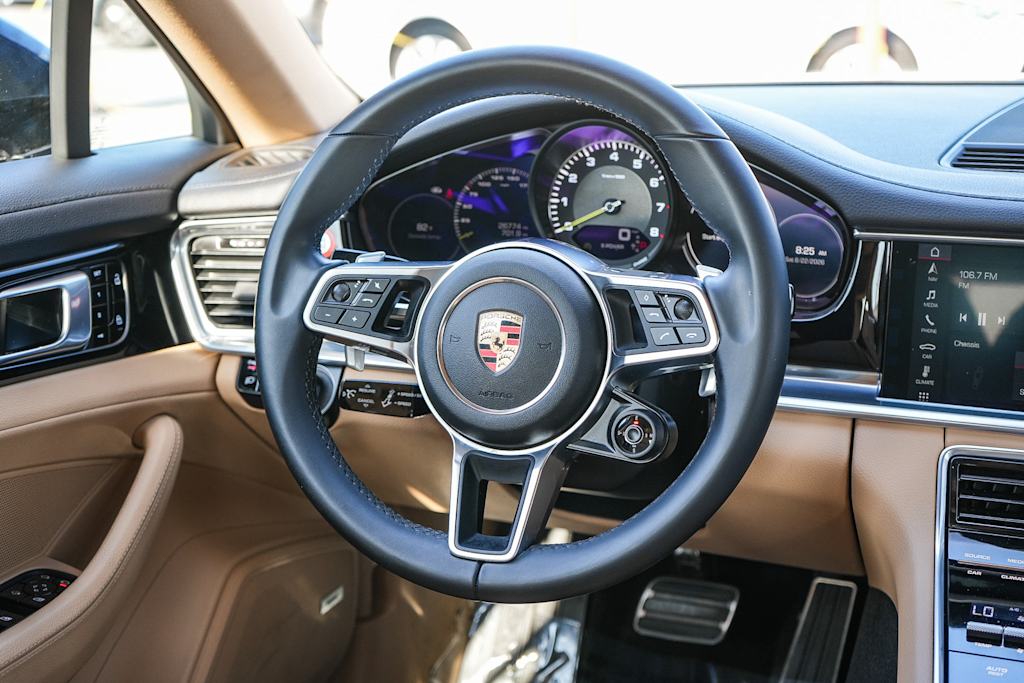 Thumbnail: 2019 Porsche Panamera - 12