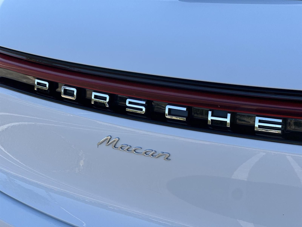 Thumbnail: 2024 Porsche Macan - 6