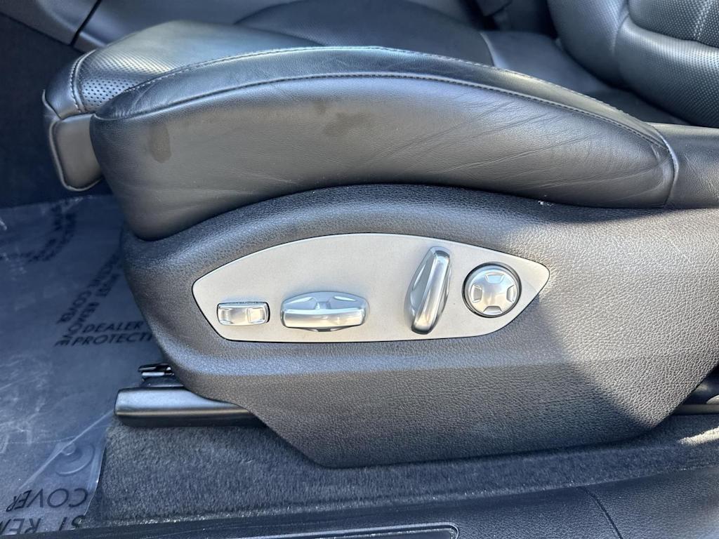 Thumbnail: 2024 Porsche Macan - 30