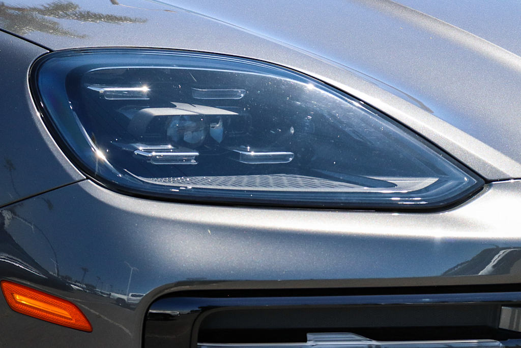 Thumbnail: 2024 Porsche Cayenne - 6