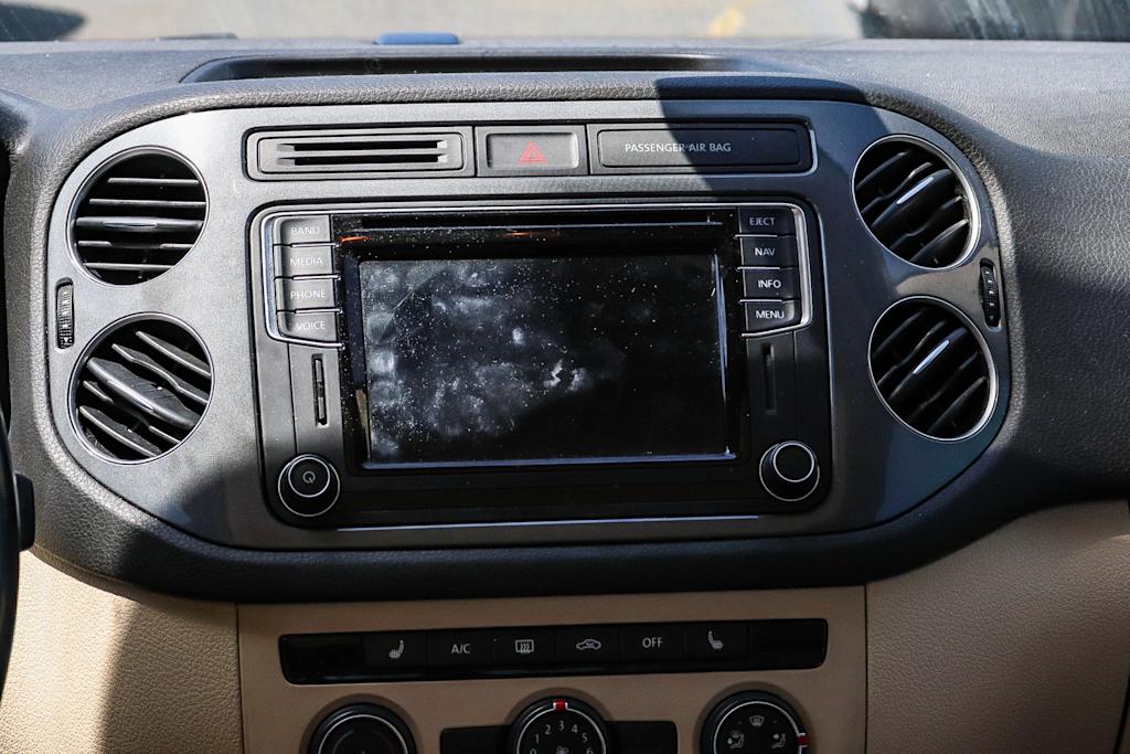 Thumbnail: 2016 Volkswagen Tiguan - 11