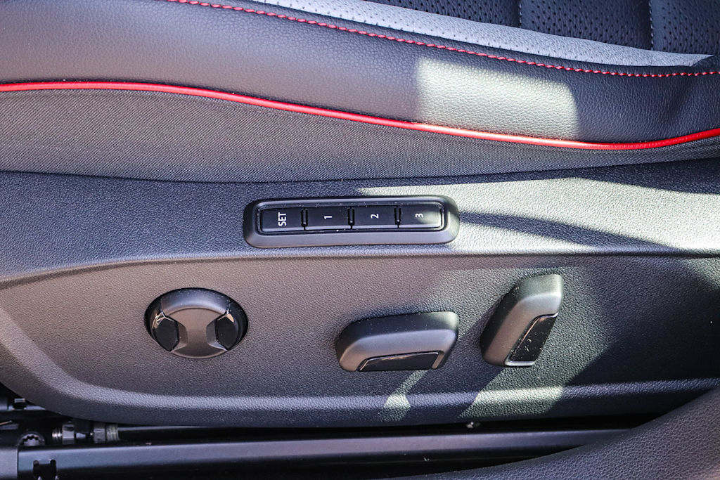 Thumbnail: 2024 Volkswagen Golf - 29