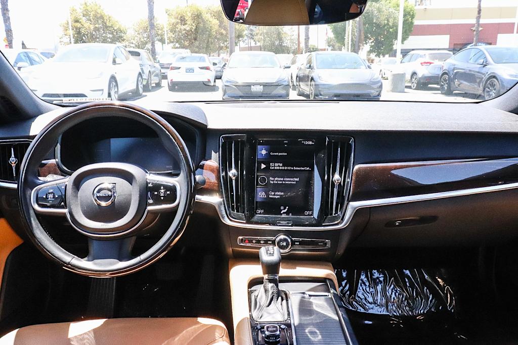 Thumbnail: 2017 Volvo S90 - 2