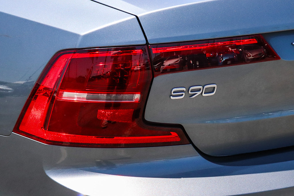 Thumbnail: 2017 Volvo S90 - 17