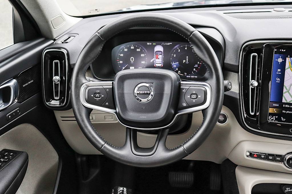 Thumbnail: 2019 Volvo XC40 - 8
