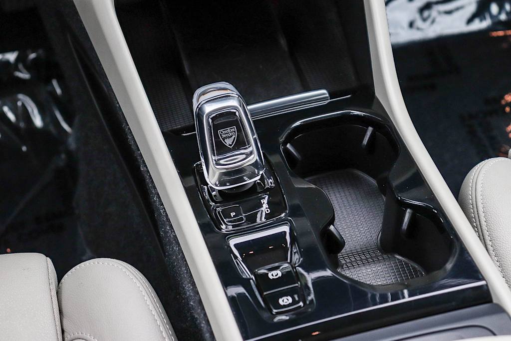 Thumbnail: 2019 Volvo XC40 - 13