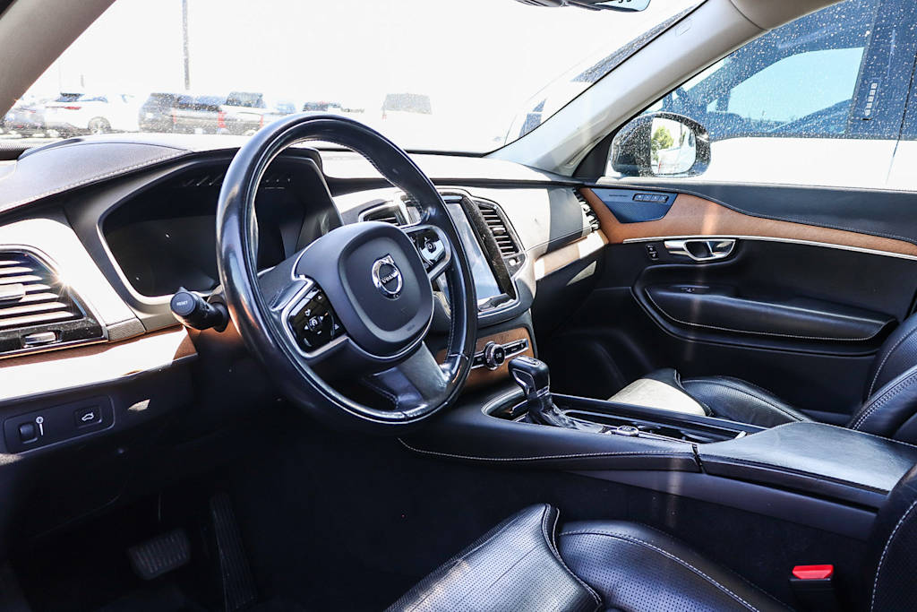 Thumbnail: 2019 Volvo XC90 - 2