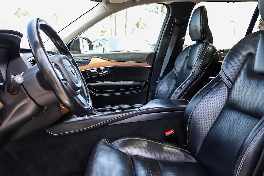 Thumbnail: 2019 Volvo XC90 - 10