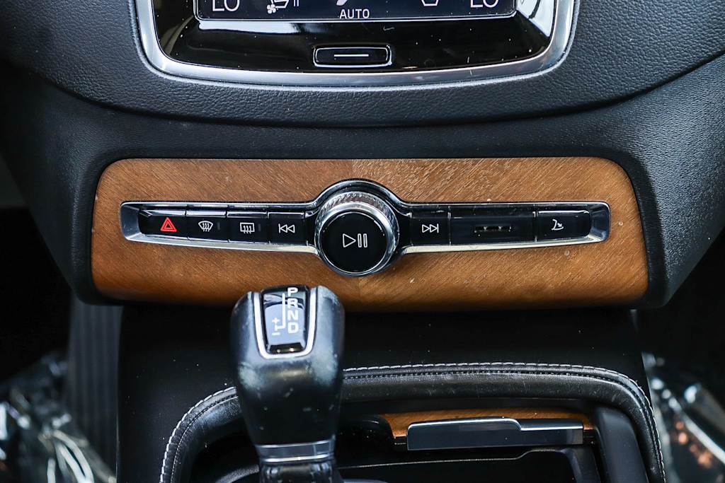 Thumbnail: 2019 Volvo XC90 - 12