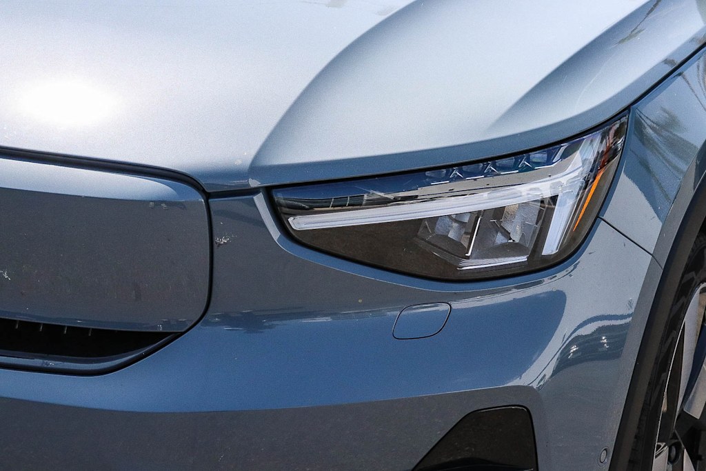 Thumbnail: 2023 Volvo C40 - 13