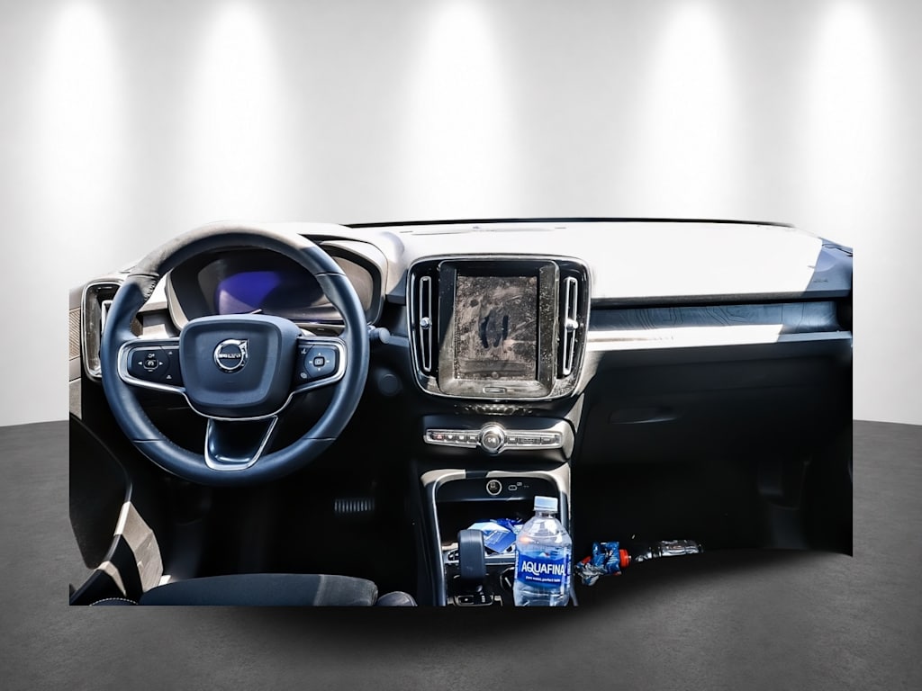 Thumbnail: 2023 Volvo C40 - 2