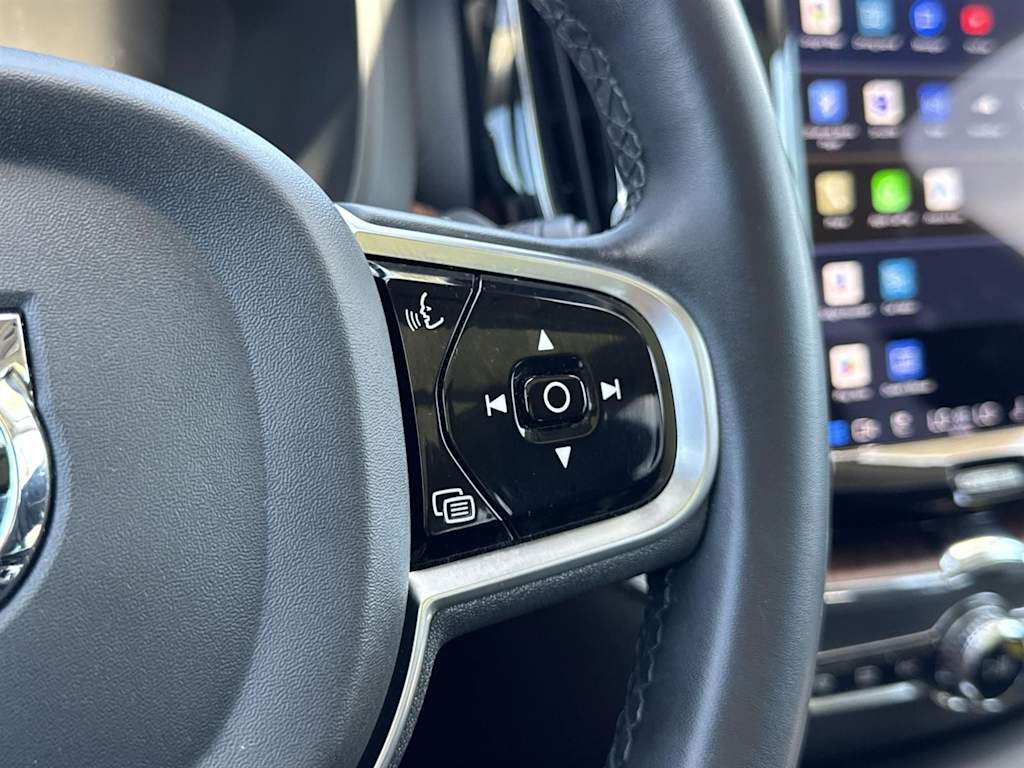 Thumbnail: 2023 Volvo XC60 - 22