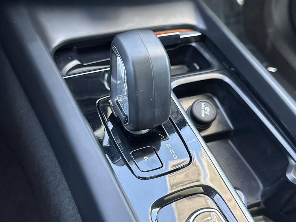 Thumbnail: 2023 Volvo XC60 - 14