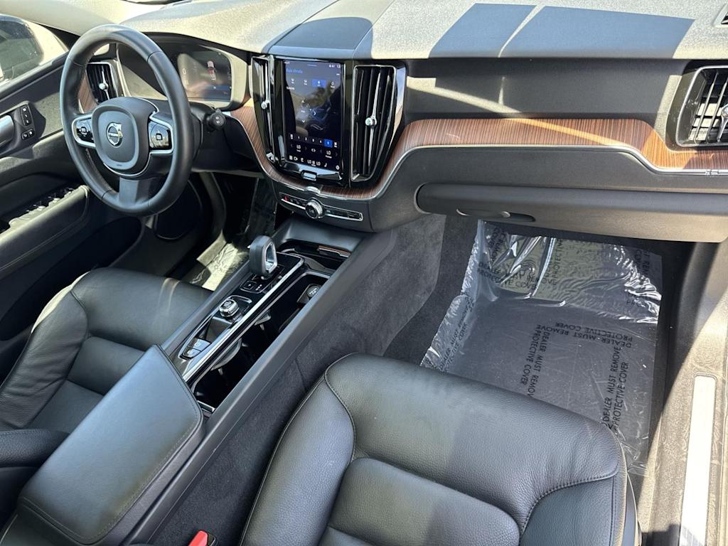 Thumbnail: 2023 Volvo XC60 - 12