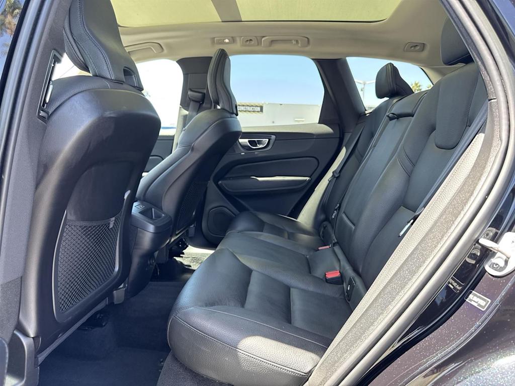 Thumbnail: 2023 Volvo XC60 - 11