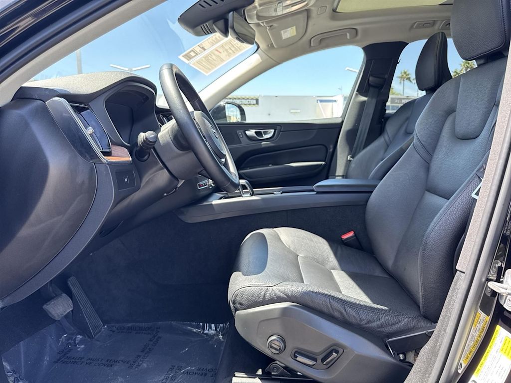 Thumbnail: 2023 Volvo XC60 - 9