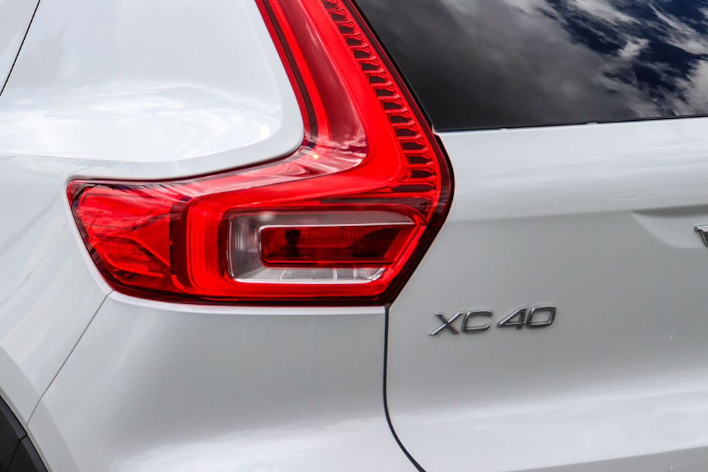 Thumbnail: 2023 Volvo XC40 - 20