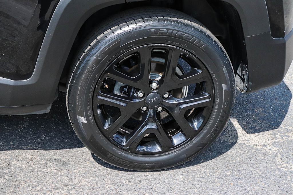 Thumbnail: 2017 Jeep Renegade - 20