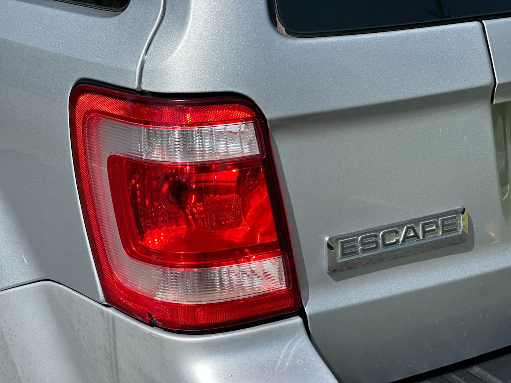 Thumbnail: 2012 Ford Escape - 28