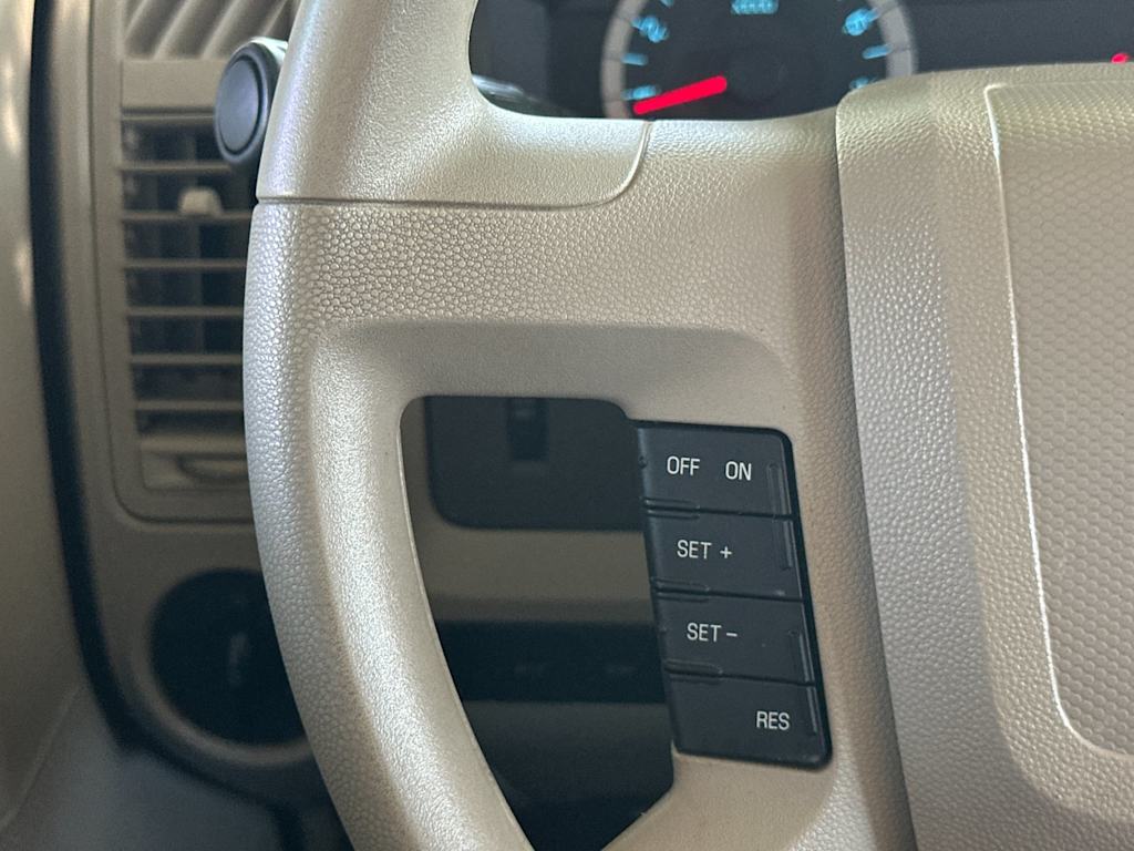Thumbnail: 2012 Ford Escape - 25