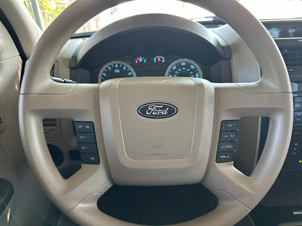 Thumbnail: 2012 Ford Escape - 13