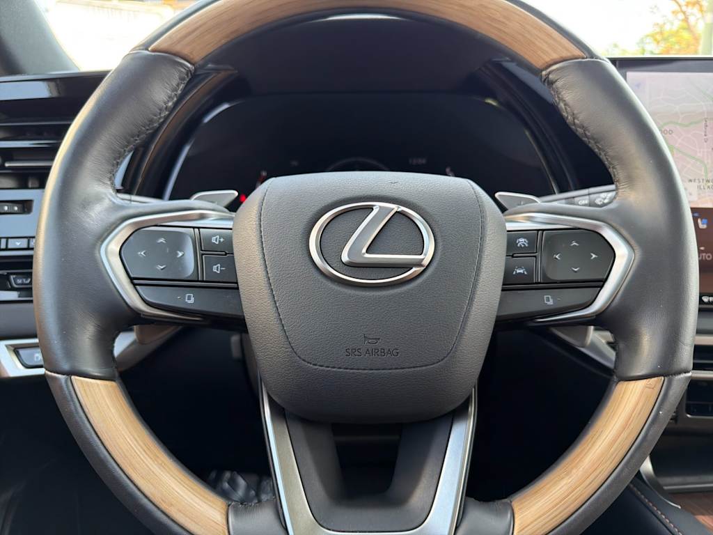 Thumbnail: 2023 Lexus RX - 29