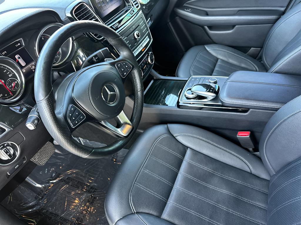 Thumbnail: 2019 Mercedes-Benz GLS - 2