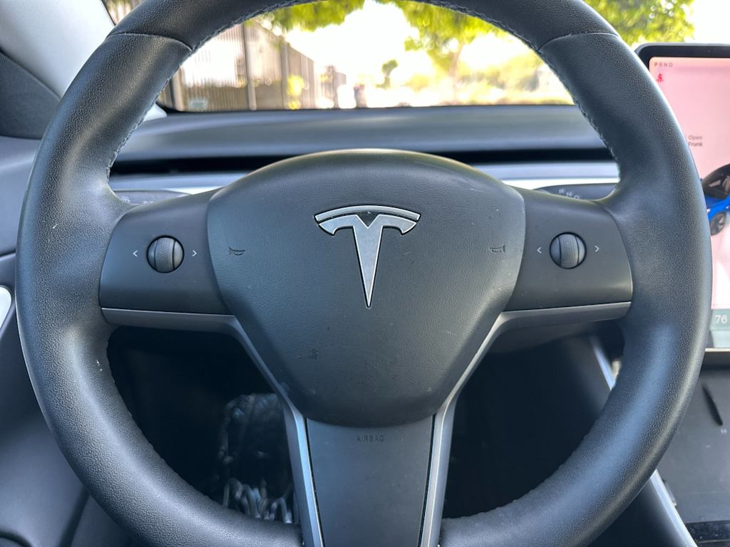 Thumbnail: 2020 Tesla Model 3 - 28
