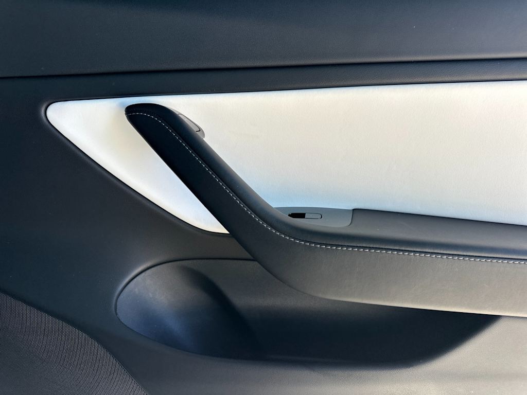 Thumbnail: 2020 Tesla Model 3 - 23