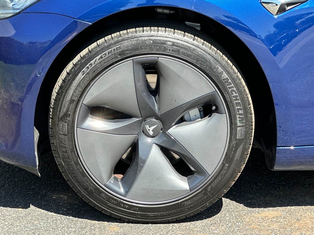 Thumbnail: 2020 Tesla Model 3 - 8