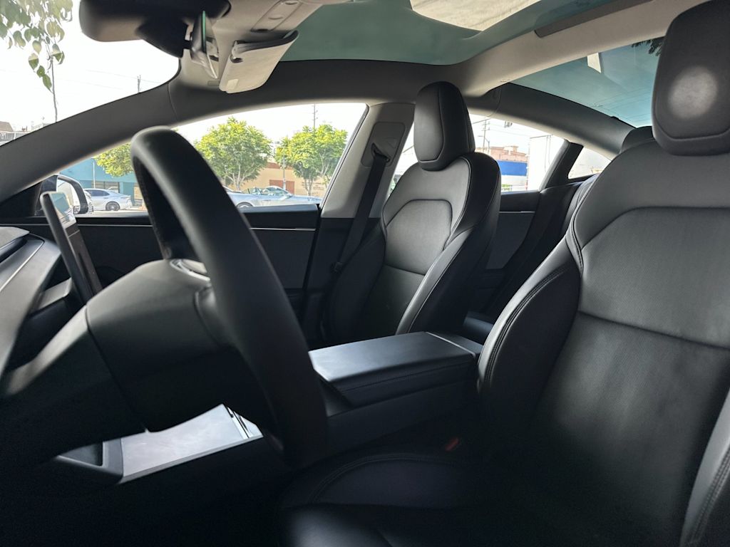 Thumbnail: 2024 Tesla Model 3 - 10
