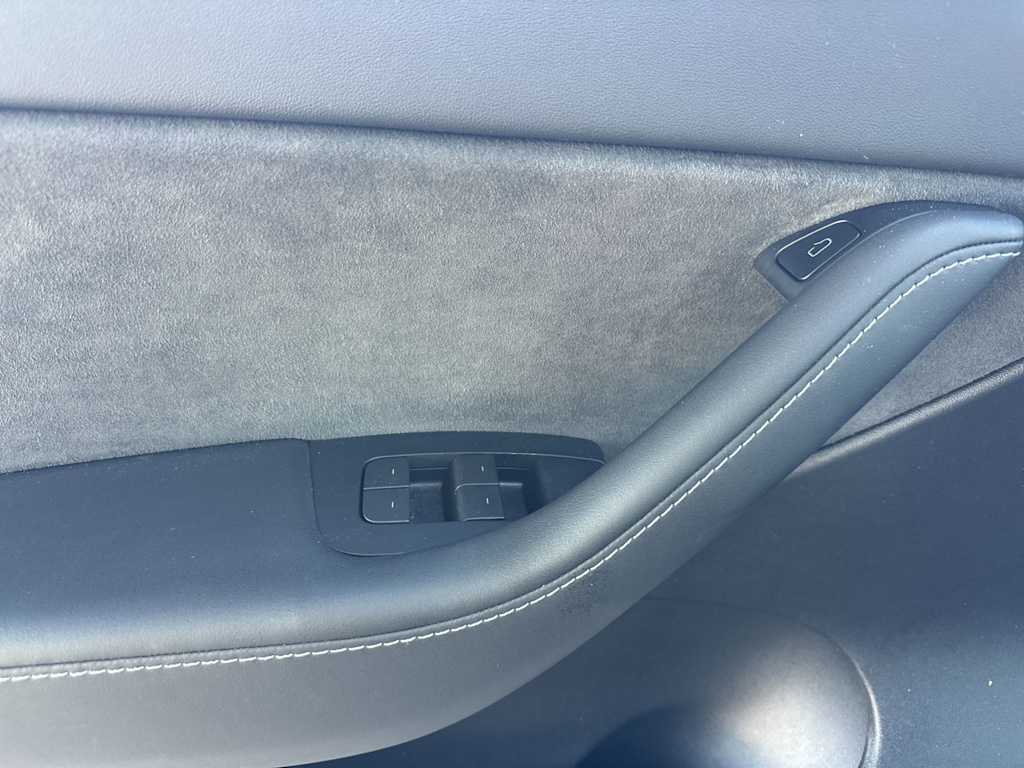 Thumbnail: 2022 Tesla Model Y - 18