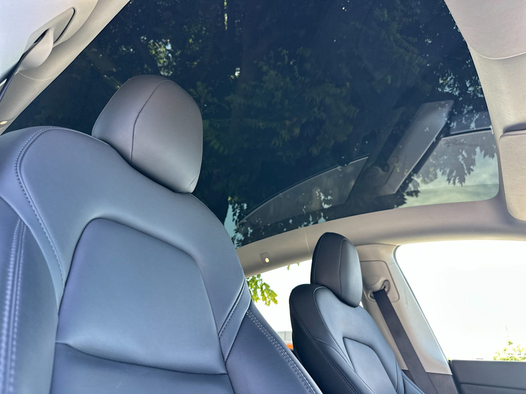 Thumbnail: 2022 Tesla Model Y - 21
