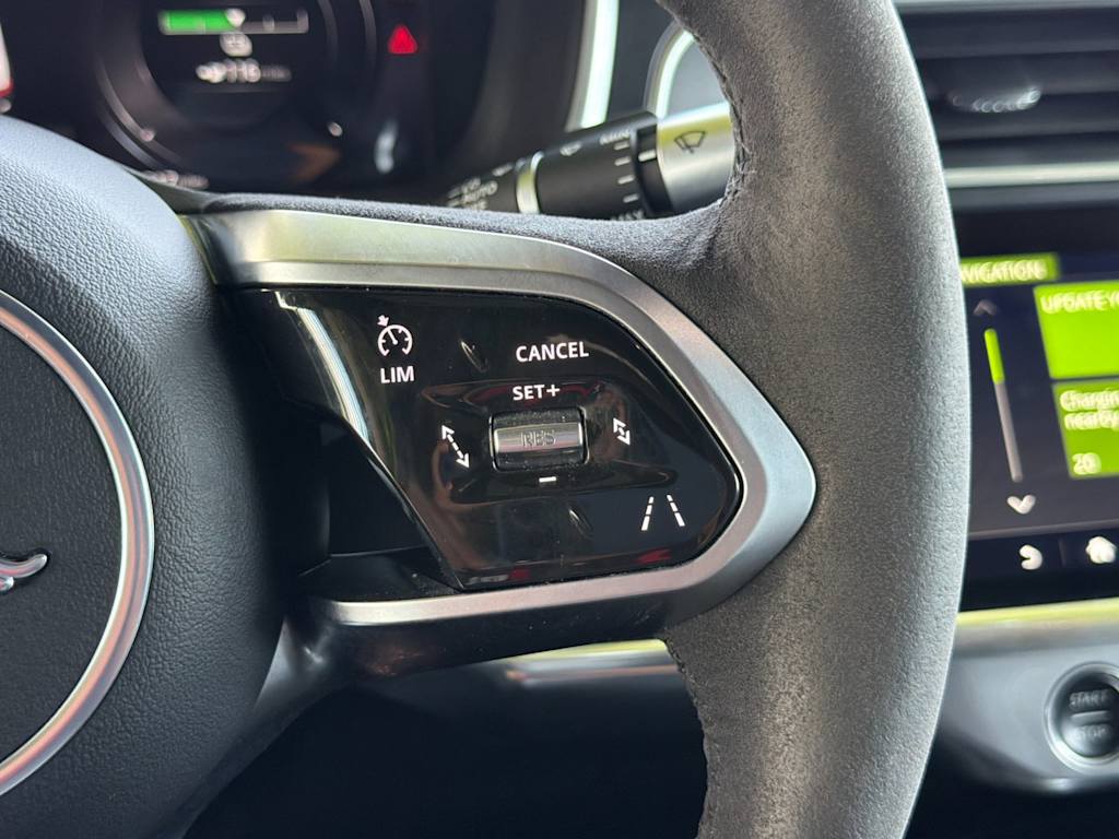 Thumbnail: 2020 Jaguar I-Pace - 32