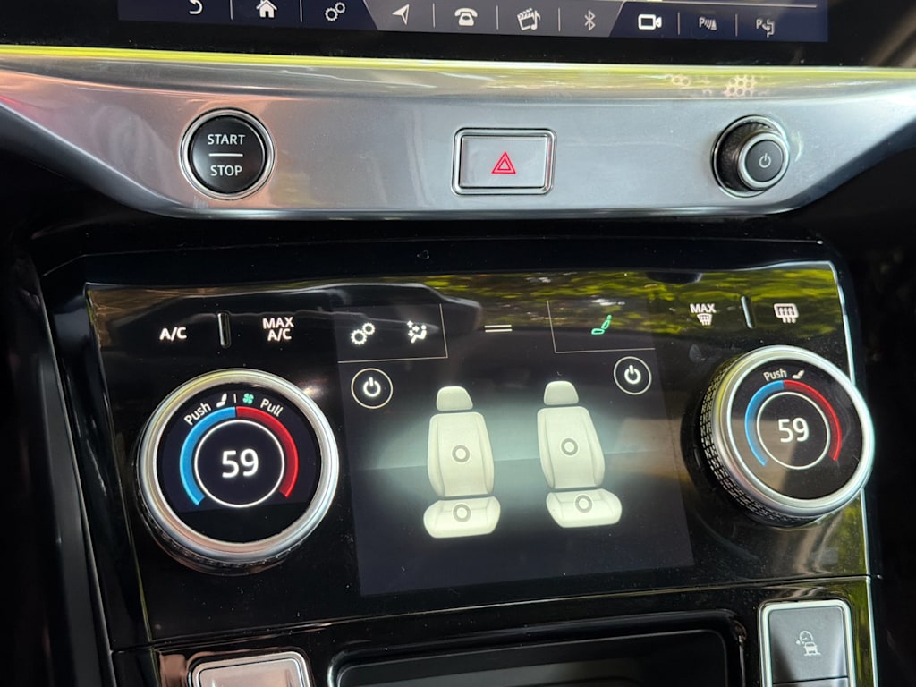 Thumbnail: 2020 Jaguar I-Pace - 28